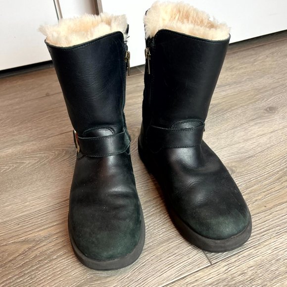 Ugg Shoes Ugg Breida Waterproof Boots size 6 Black - Picture 2 of 8